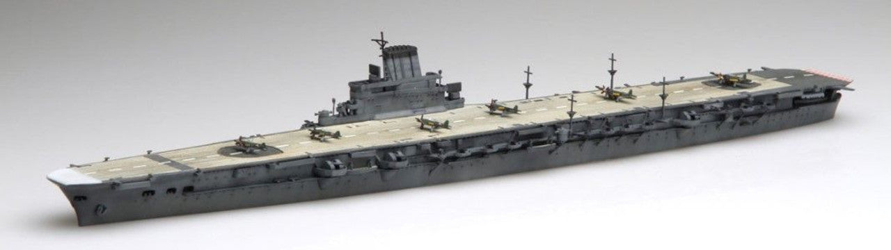 Fujimi 1/700 IJN Aircraft Carrier Taihou (Wood Deck) Full Hull Model