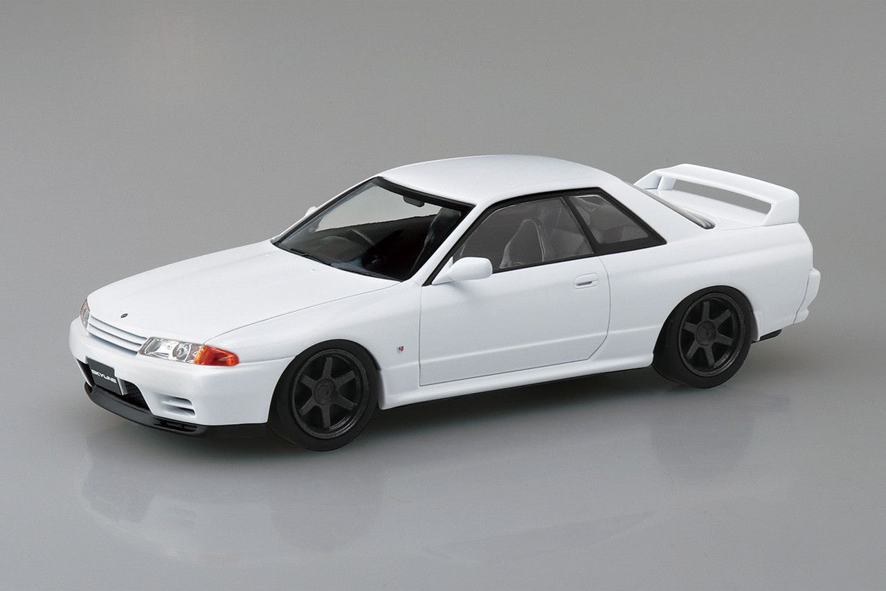 Aoshima 1/32 SNAP KIT Nissan R32 Skyline GT-R Custom Wheels (Crystal White) | 4905083066355