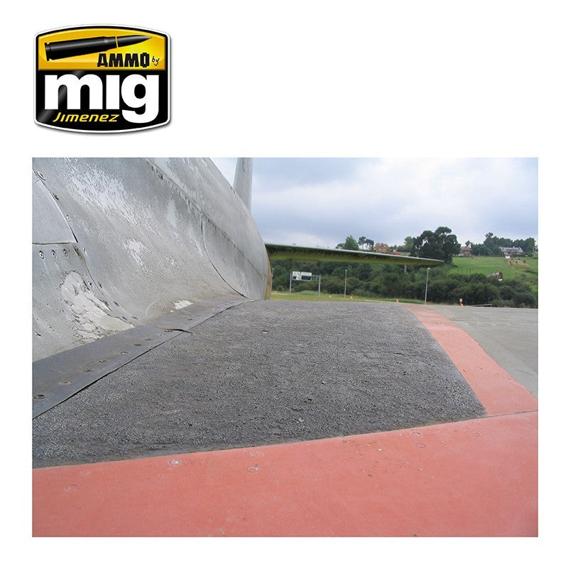 Ammo Mig Anti-Slip Paste – Black Color (for 1/72 & 1/48) | 8432074020349