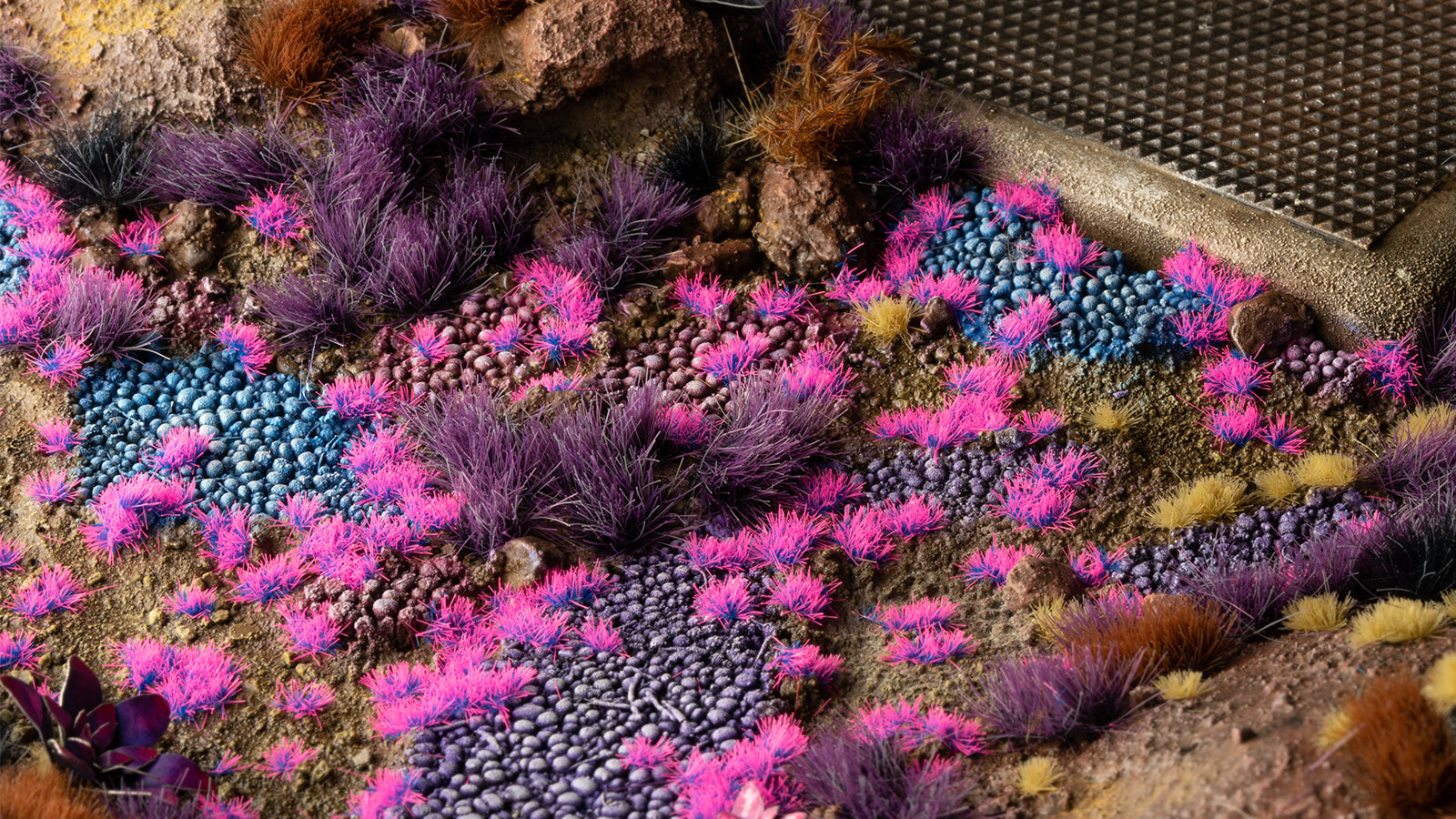 Gamers Grass Alien Neon Tiny Tufts | 738956790484