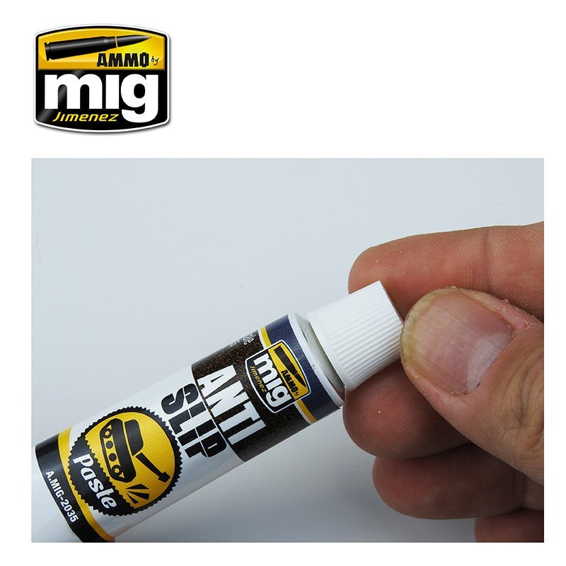 Ammo Mig Anti-Slip Paste – Brown Color (for 1/35) | 8432074020356
