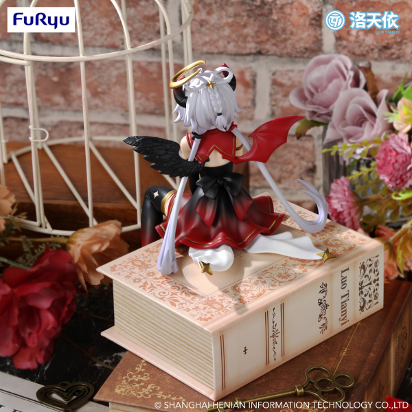 LUO TIAN YI Noodle Stopper Figure -V Singer Luo Tian Yi Fallen Angel ver.- | 4580736405424