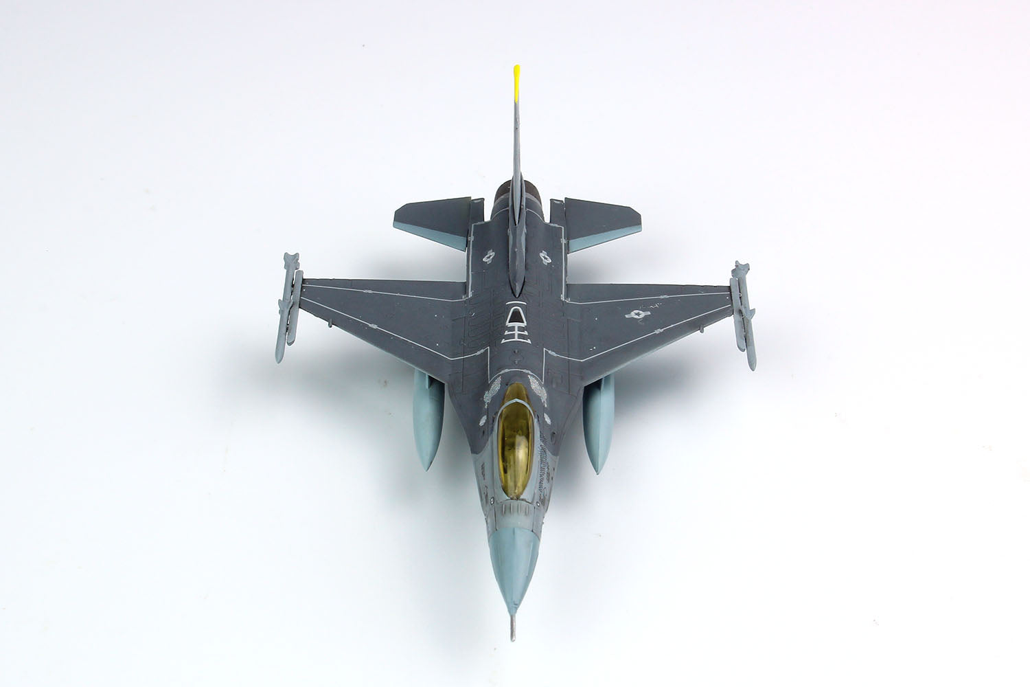Platz 1/144 USAF F-16C Fighting Falcon ‘Pacaf Demonstration Team’