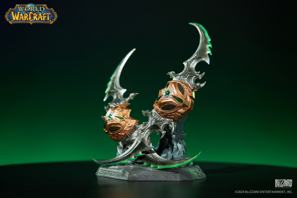 HEX Collectibles World of Warcraft 20th Anniversary Warglaives of Azzinoth Collector's Edition Replica | 6974281170230