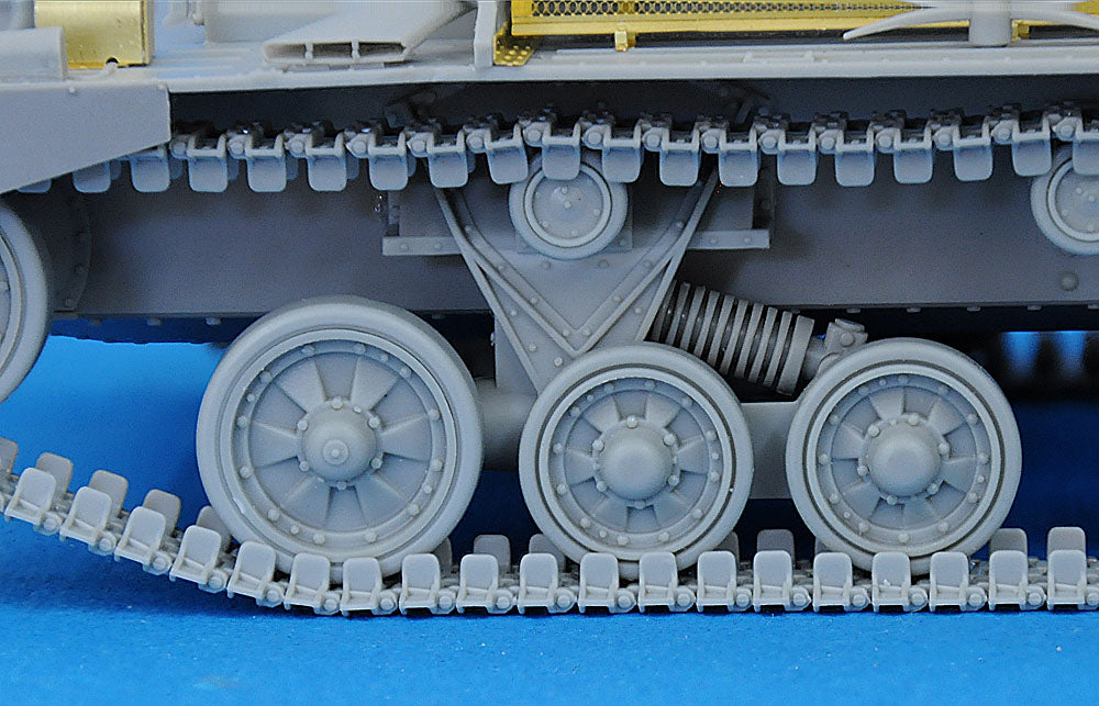 MiniArt 1/35 Valentine Mk 6. Canadian-built Early Prod. | 4820041102206