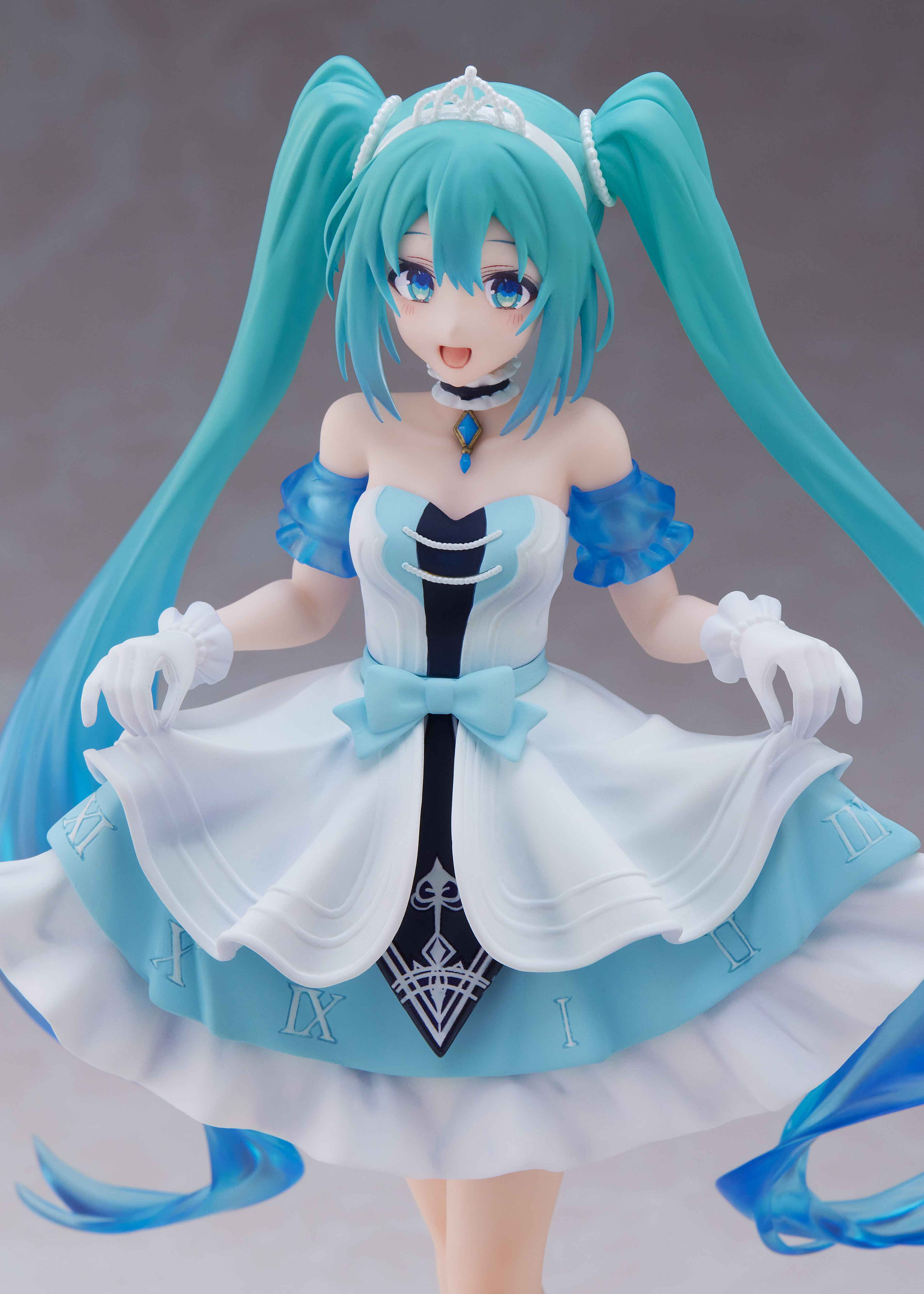 Hatsune Miku Wonderland Figure - Cinderella | 0840342403653