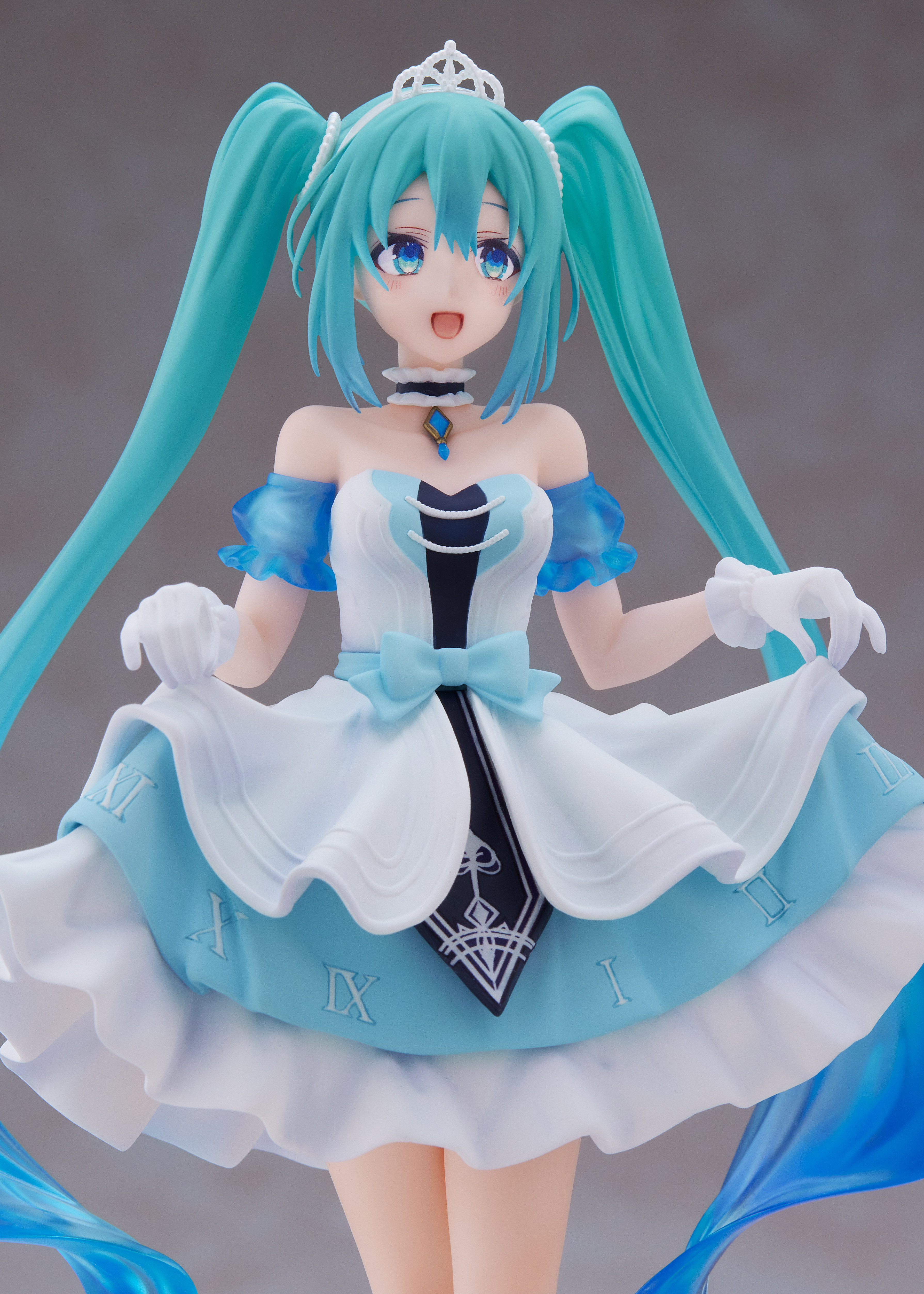 Hatsune Miku Wonderland Figure - Cinderella | 0840342403653