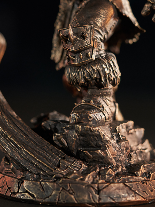 HEX Collectibles Blizzard World of Warcraft® Grommash Hellscream 1/10 Scale Bronze-Colored Edition Statue | 6972099322636