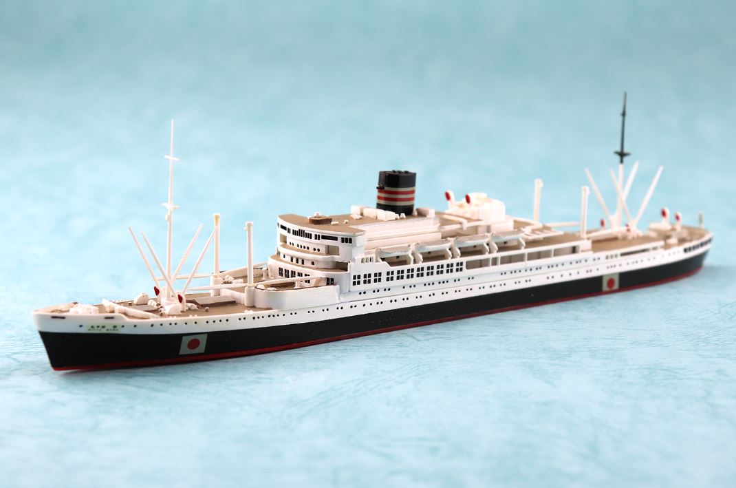 Aoshima 1/700 Japanese Passenger Liner NITTA-MARU | 4905083045701