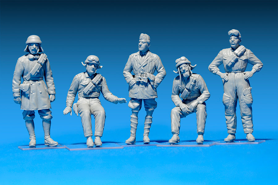 MiniArt 1/35 Italian Tank Crew | 4820041102190
