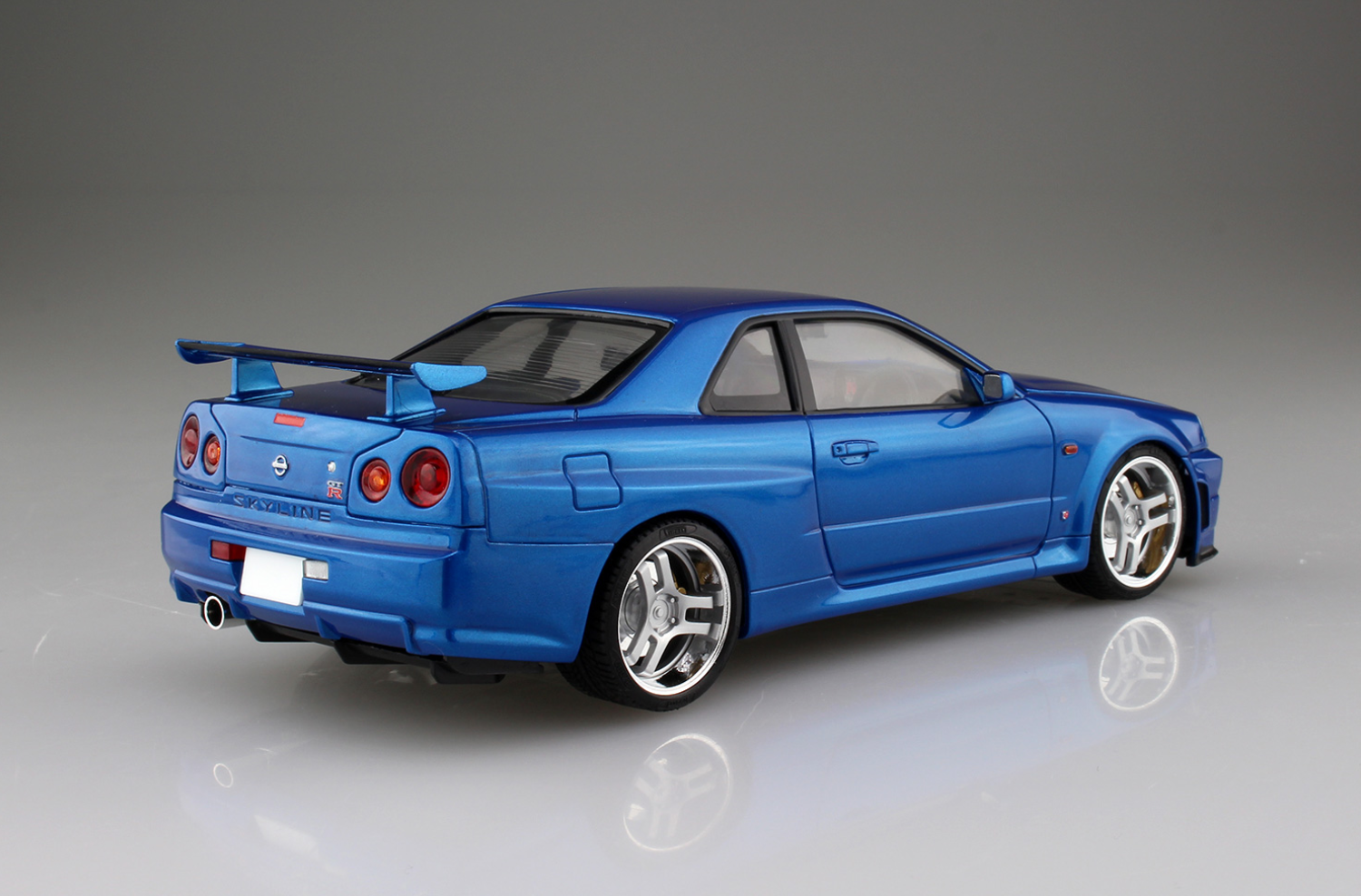 Aoshima 1/24 Initial D HOSINO KOZO BNR34 Skyline GT-R