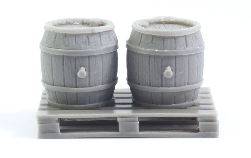 Matho 1/35 Set of 2 Wooden Barrels + Wooden Pallet