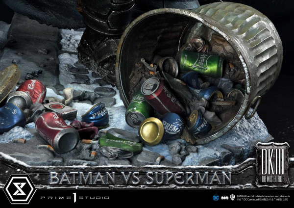 Prime 1 Studio Ultimate Diorama Masterline Batman:The Dark Knight Returns (Comics) Batman versus Superman Deluxe Version | 4580708030869