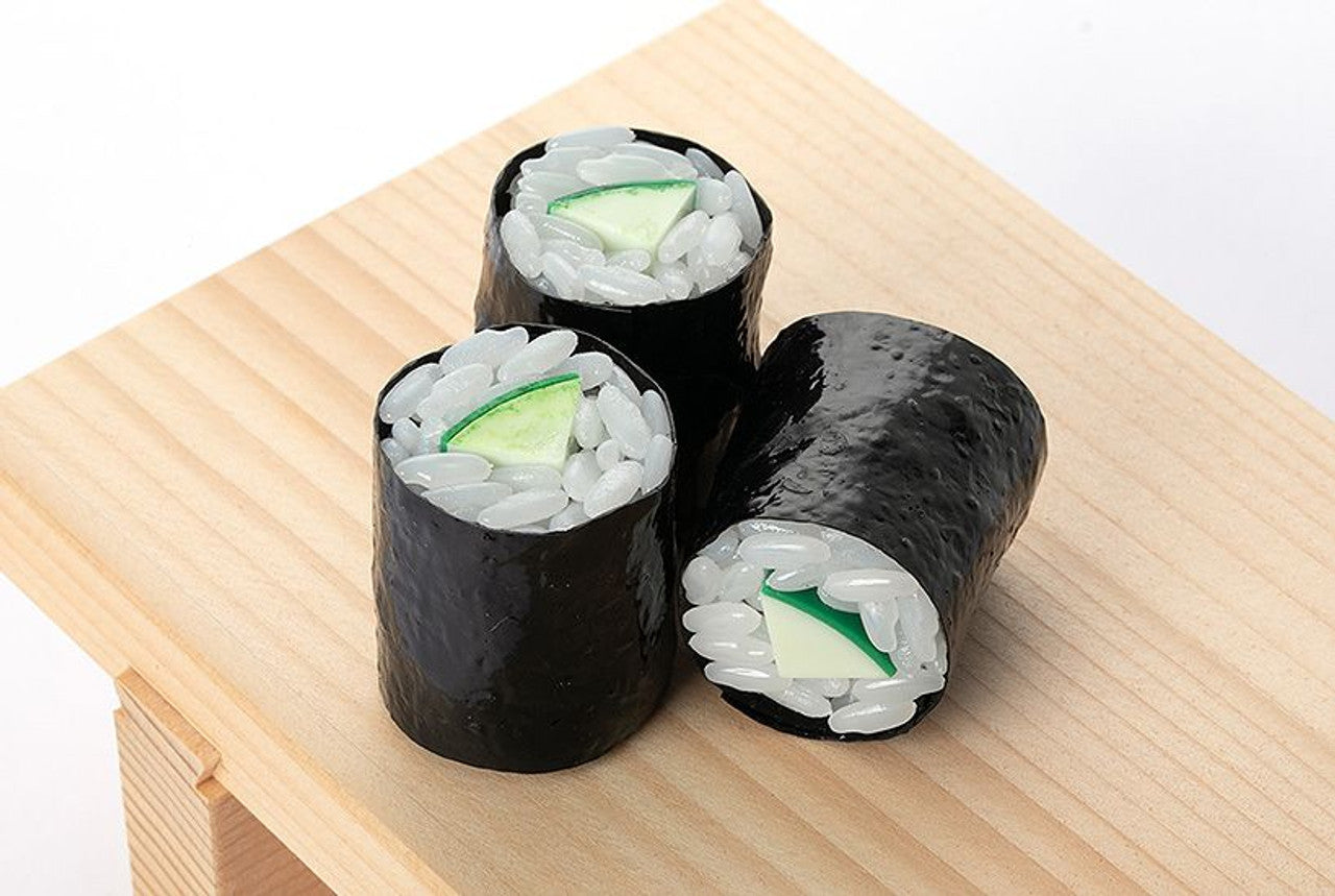 Syuto Seiko Sushi Plastic Model: Kappa Maki (Cucumber Sushi Roll)(re-run) | 4580620730557