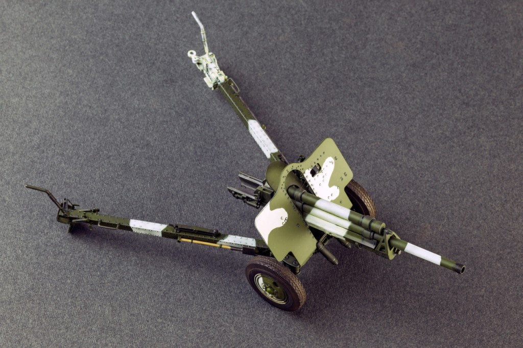 MiniArt 1/35 USV-BR 76-mm Gun Mod.1941 w/Limber & Crew | 4820041102886