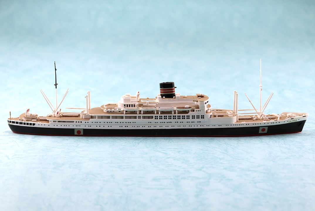 Aoshima 1/700 Japanese Passenger Liner NITTA-MARU | 4905083045701