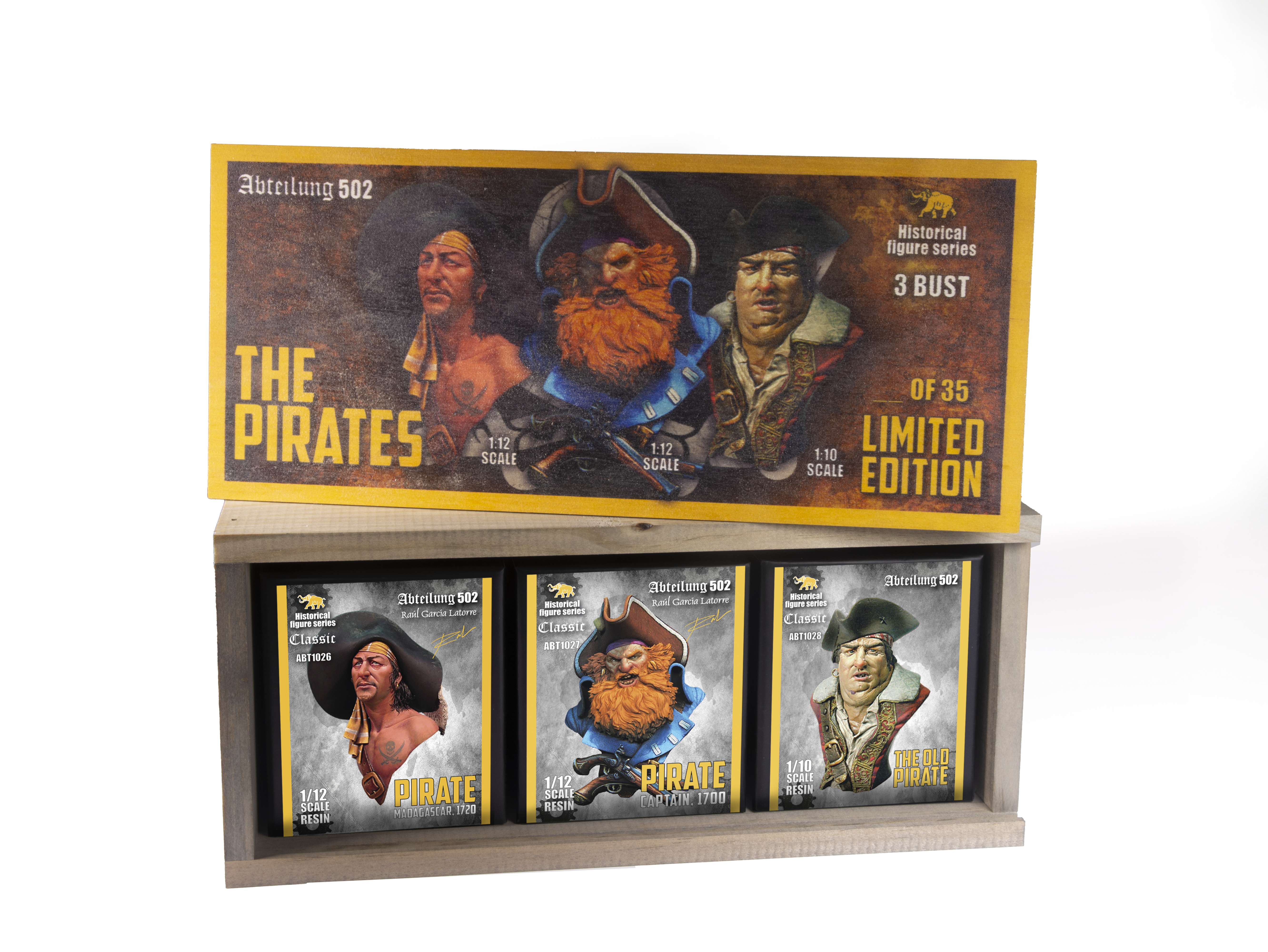 Abteilung502 Historical 3 Pirate Busts Figures Deluxe Wooden Box - Limited Edition - Abt Historical Figure Series | 8435568331495
