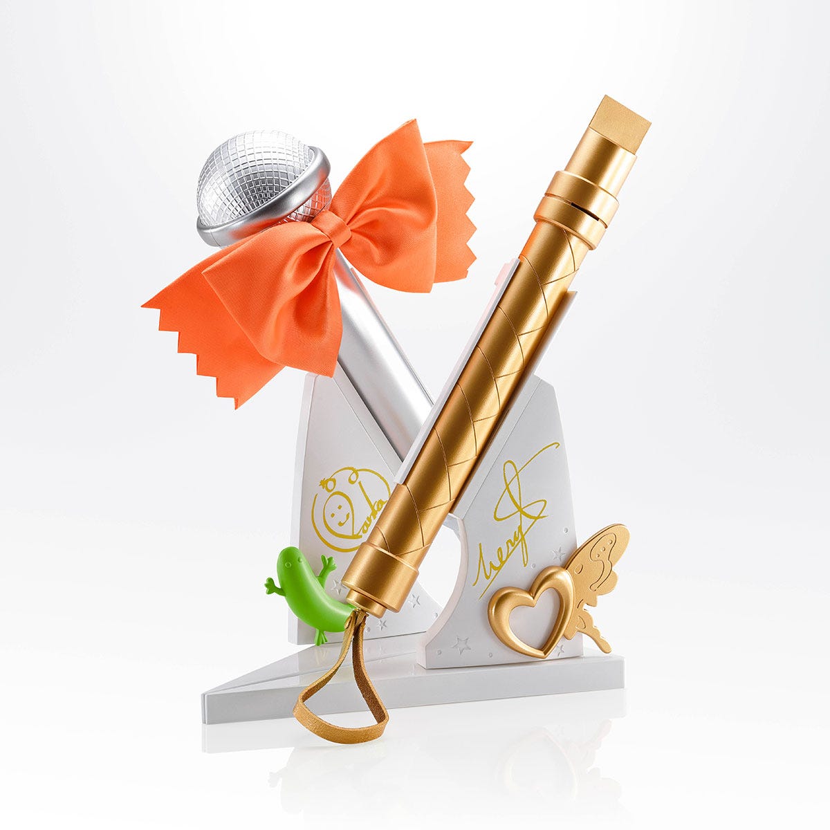 Bandai Spirits Proplica Ranka Lee's Microphone "Macross Frontier" | 4573102633323