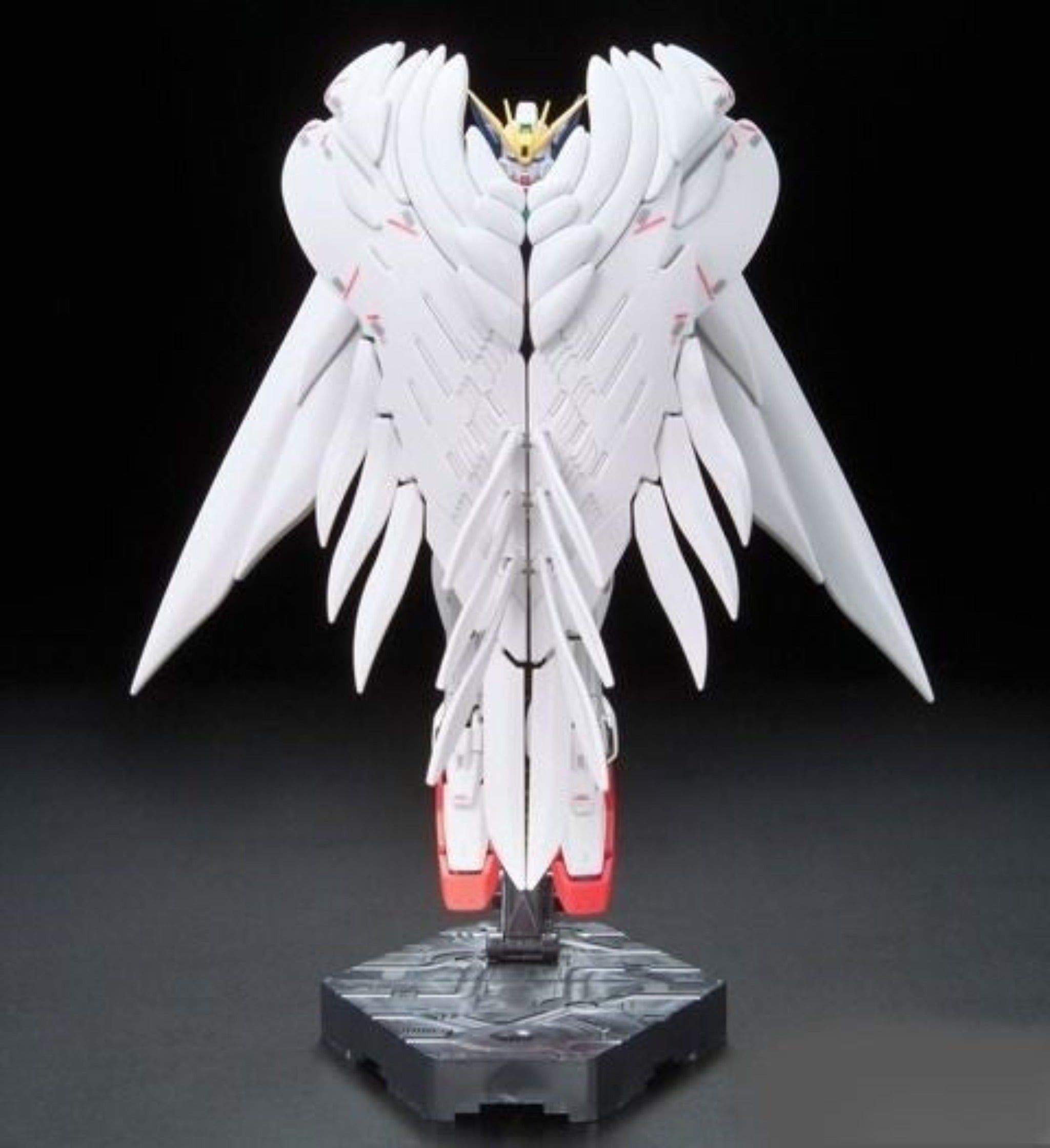 #17 RG 1/144 XXXG-00W0 Wing Gundam Zero EW | 4573102616029