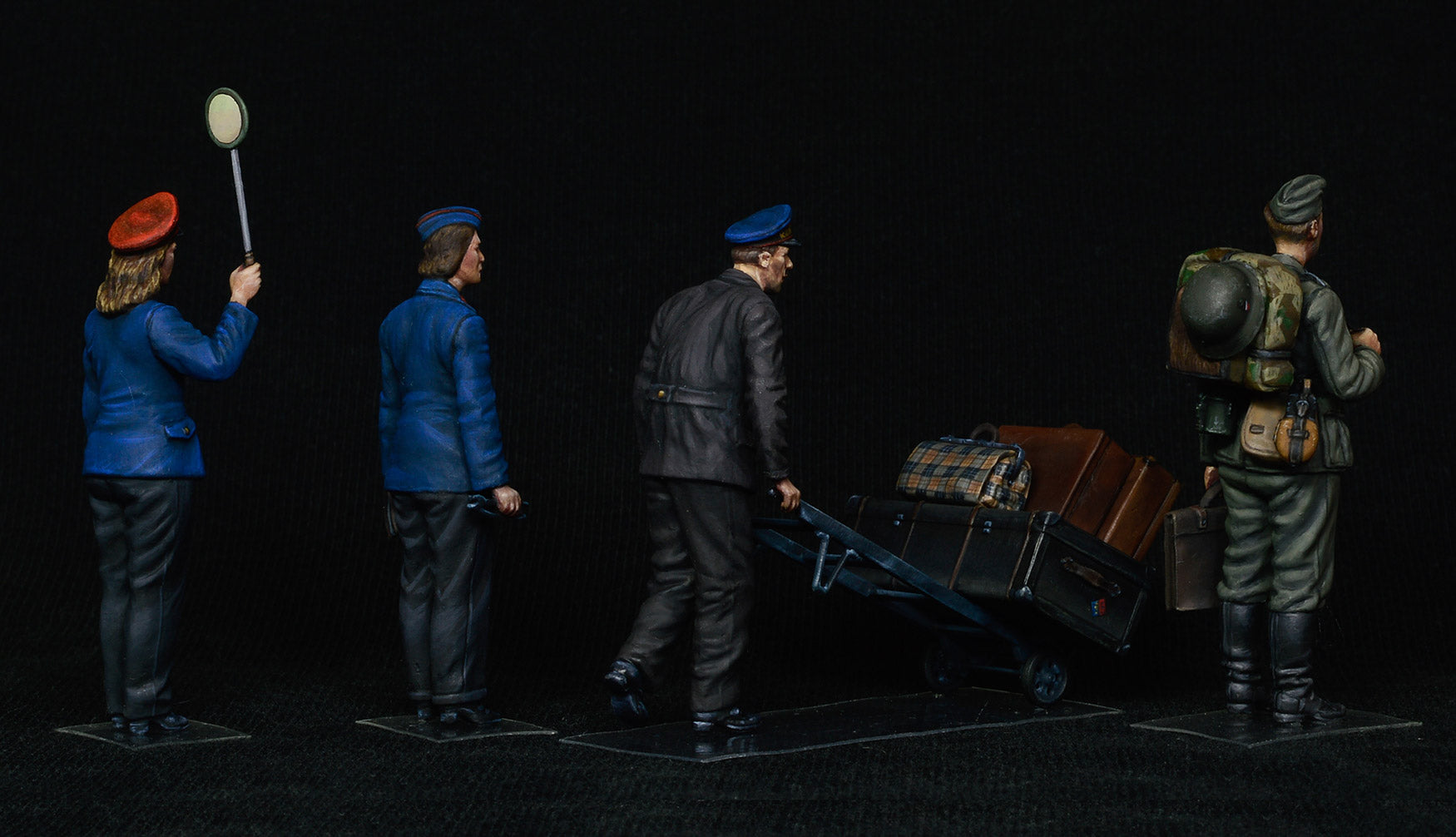 Miniart German Train Station Staff 1930 - 1940s (1/35) | 4820183312389
