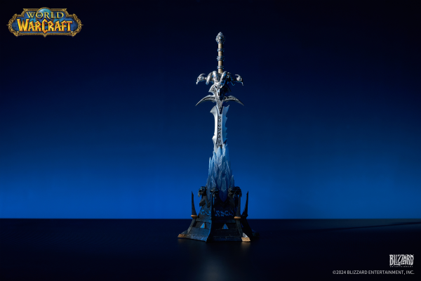 HEX Collectibles World of Warcraft® 20th Anniversary Frostmourne Collector's Edition Replica | 6974281170315