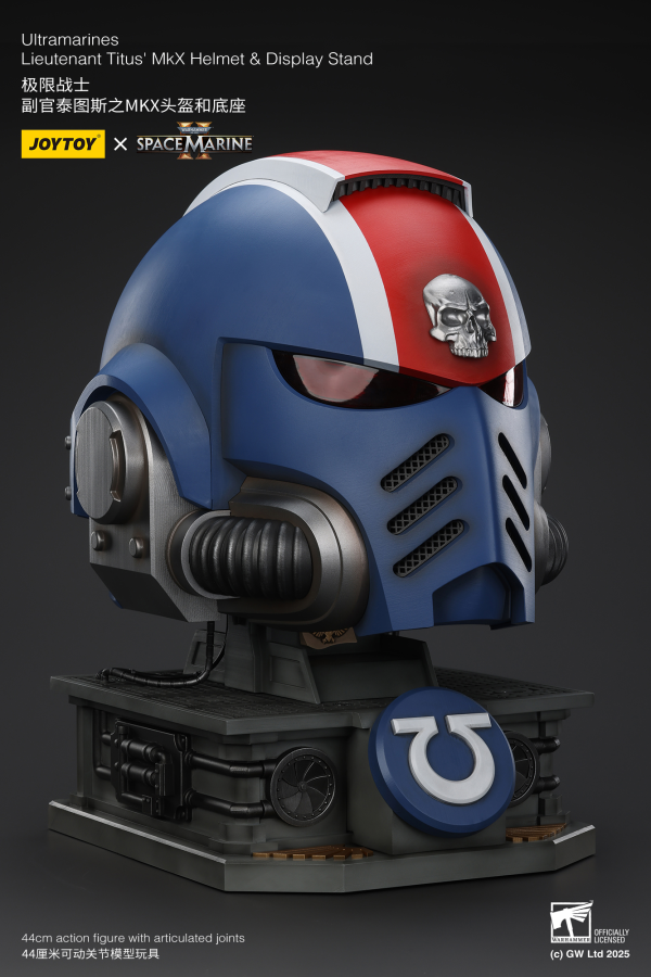 JOYTOY Ultramarines Lieutenant Titus' MKX Helmet & Display Stand | 6927054401697