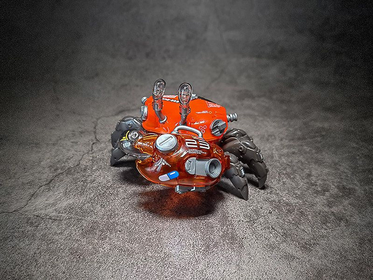 Orange Cat Industry Aquaculture Tank Series 008 Fiddler Crab (Silver Red) Model Kit | 6973848780288
