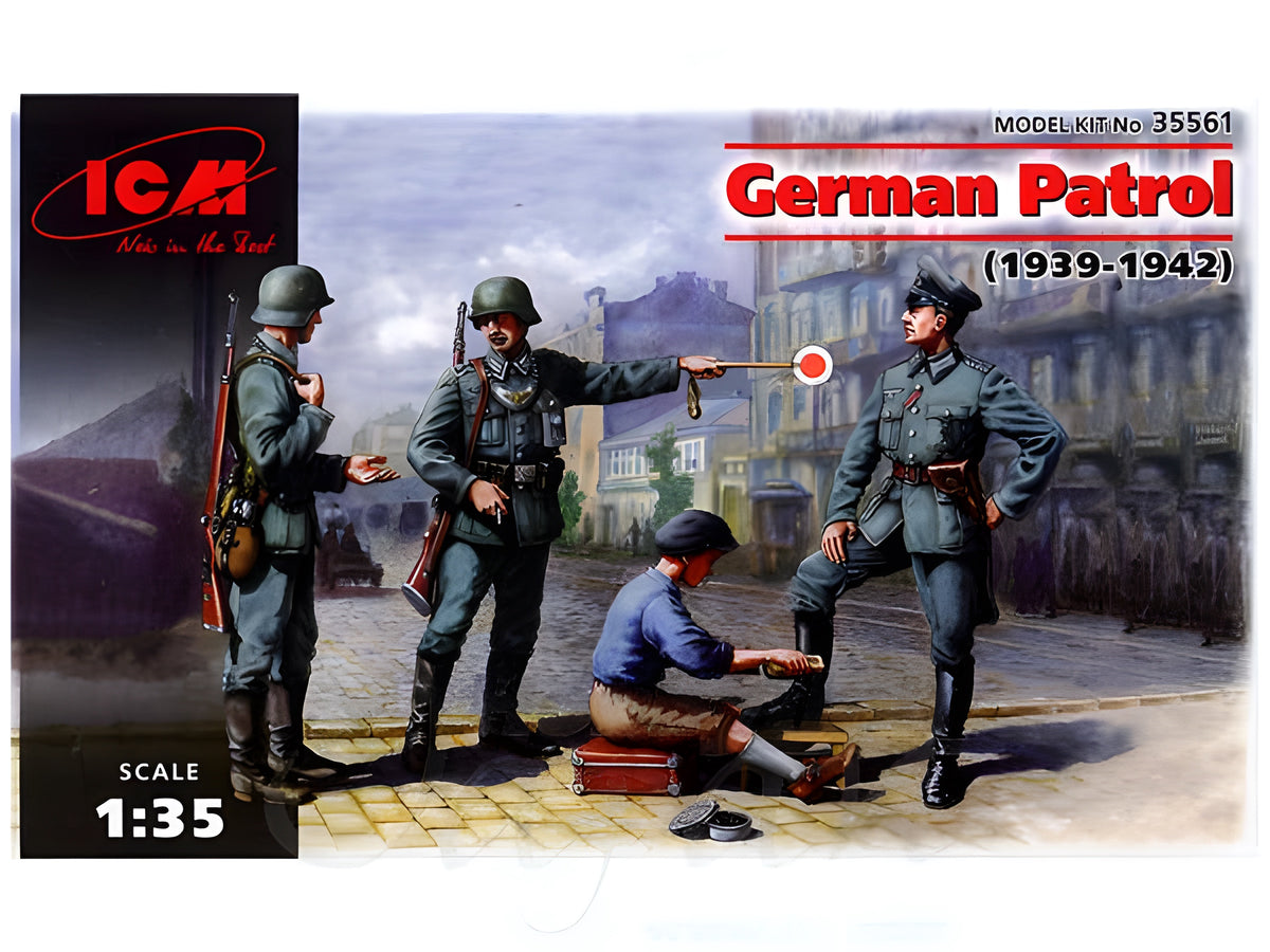 ICM 1/35 German Patrol (1939-1942) (4 figures - 1 officer, 2 soldiers, 1 civilian)