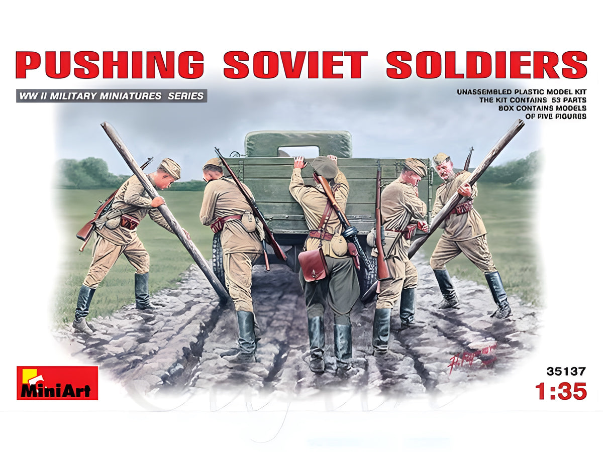 MiniArt Pushing Soviet Soldiers (1/35)