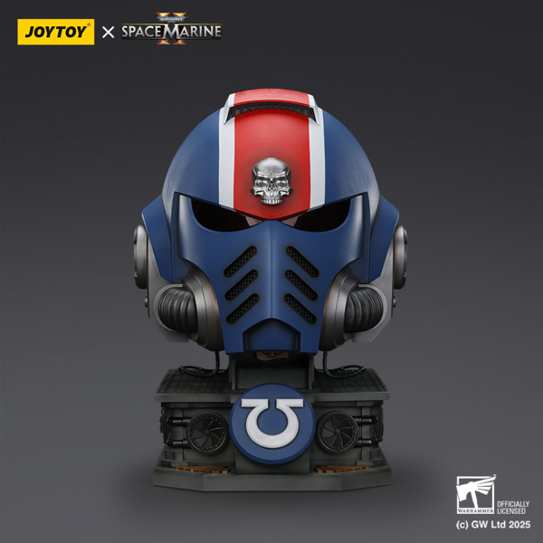 JOYTOY Ultramarines Lieutenant Titus' MKX Helmet & Display Stand | 6927054401697