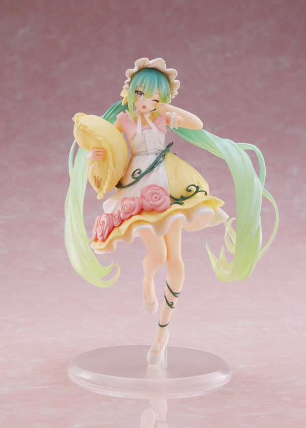 TAITO Hatsune Miku Wonderland Figure - Sleeping Beauty | 840342403936