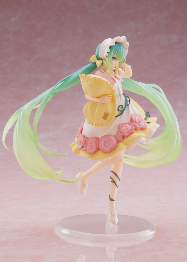 TAITO Hatsune Miku Wonderland Figure - Sleeping Beauty | 840342403936