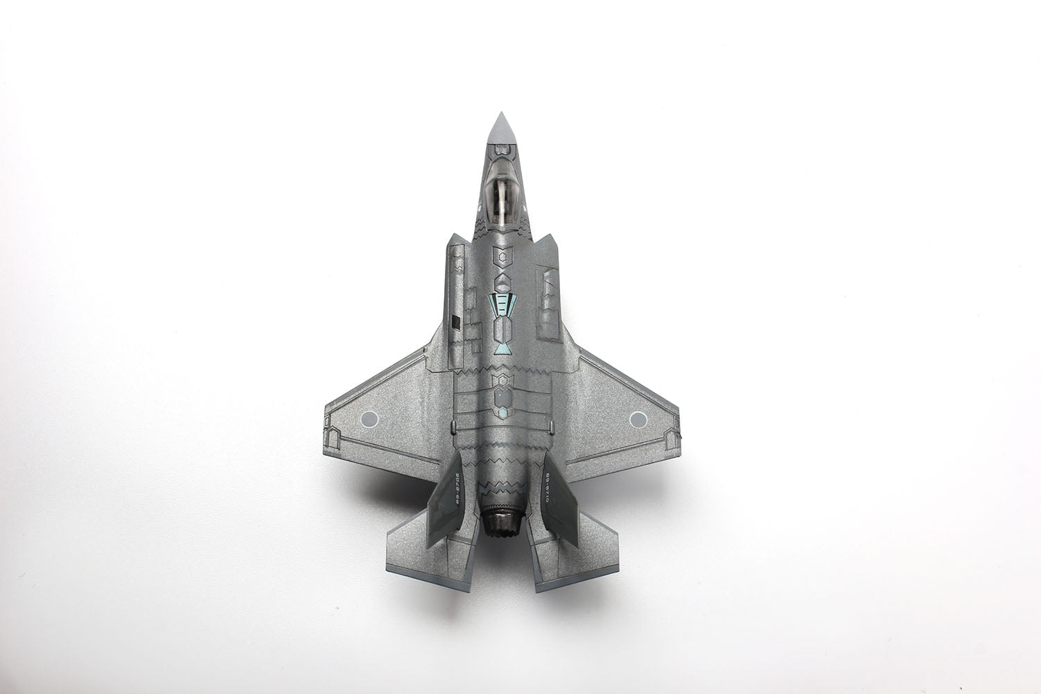 Platz 1/144 JASDF F-35A Lightning II (2 kits in one box)
