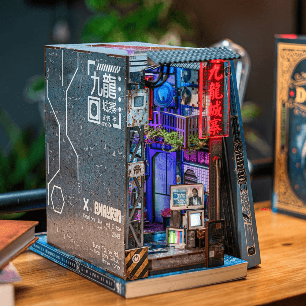 Kowloon Walled City 2049 Book Nook Kit | 8881300806026