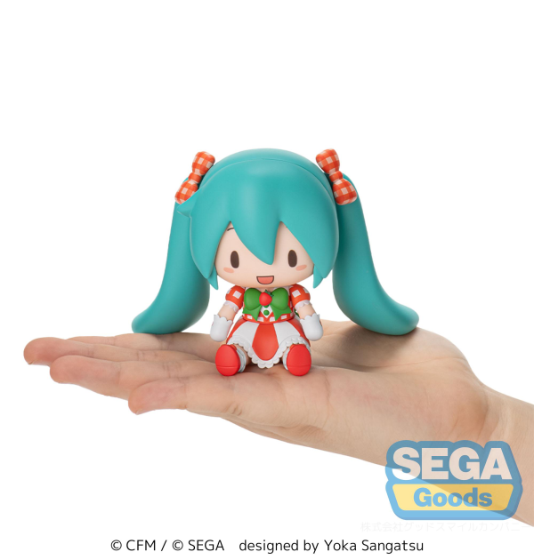 SEGA fuwa petit Hatsune Miku x Love and Berry Dress Up and Dance! Chibi Figure Lovely Strawberry | 4582733440910