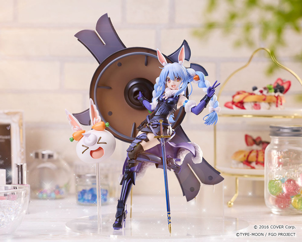 ANIPLEX Usada Pekora × Mash Kyrielight 1/7 Collaboration Figure | 4534530793546