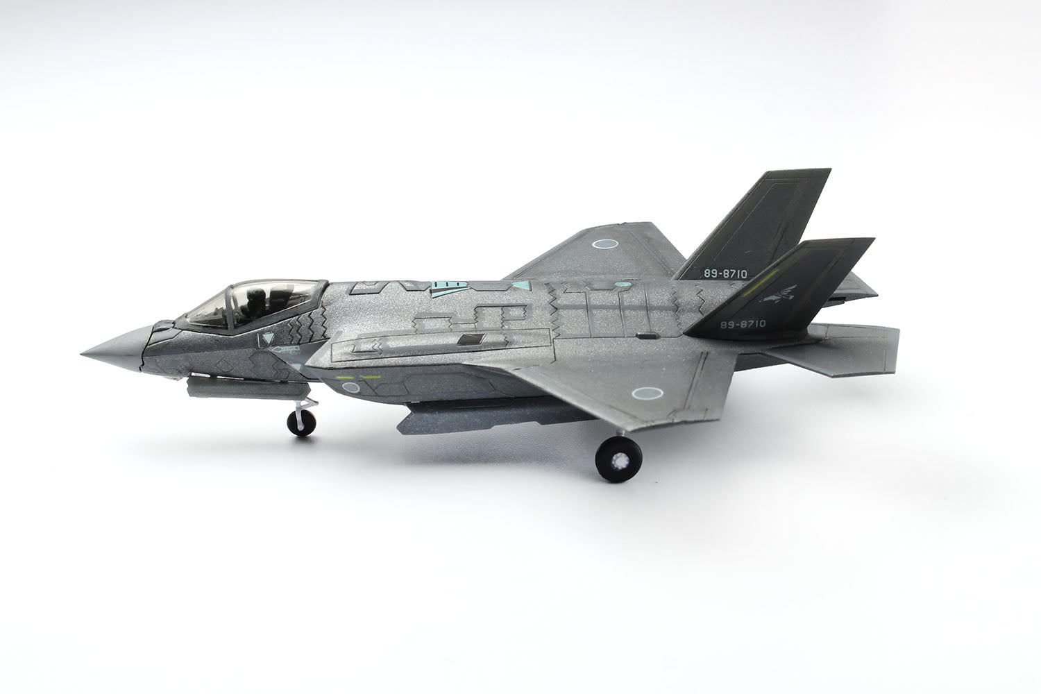 Platz 1/144 JASDF F-35A Lightning II (2 kits in one box)