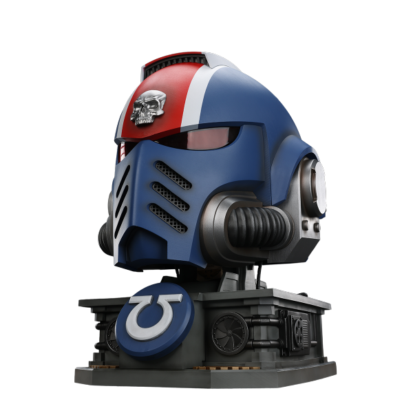 JOYTOY Ultramarines Lieutenant Titus' MKX Helmet & Display Stand | 6927054401697