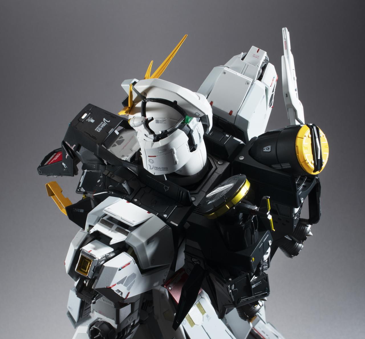 Tamashii Nations Kaitai-Shou-Ki Rx-93 N Gundam "Mobile Suit Gundam Char’S Counterattack"