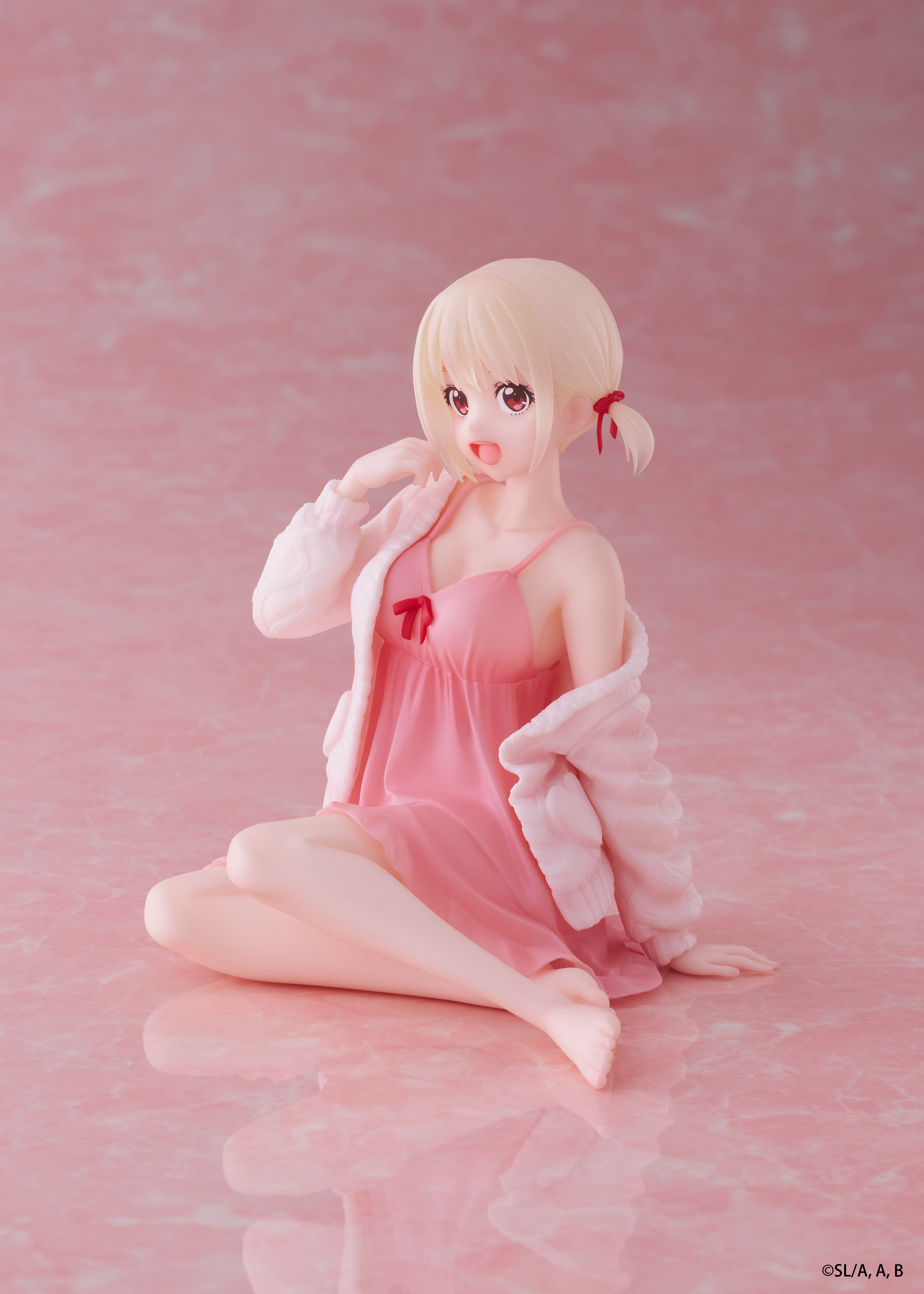Lycoris Recoil Desktop Cute Figure - Chisato Nishikigi (Roomwear Ver.) | 0840342403981
