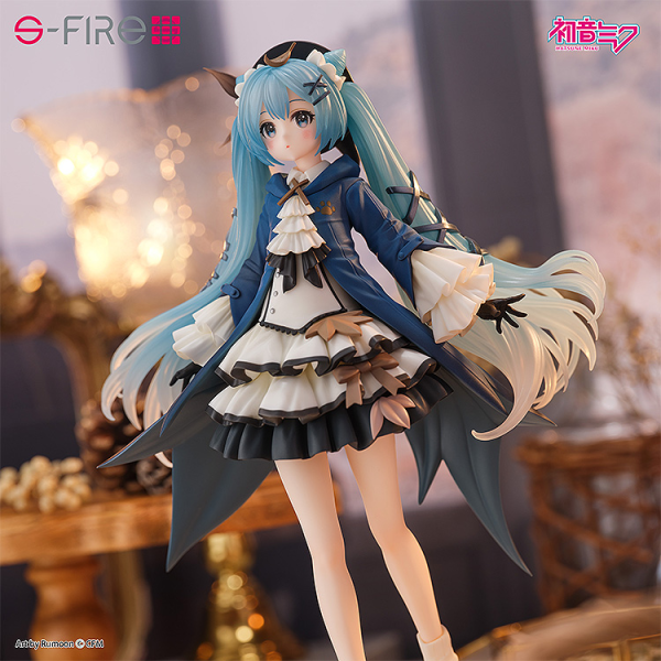 MIKU AUTUMN OUTING FIGURE | 4582733437866