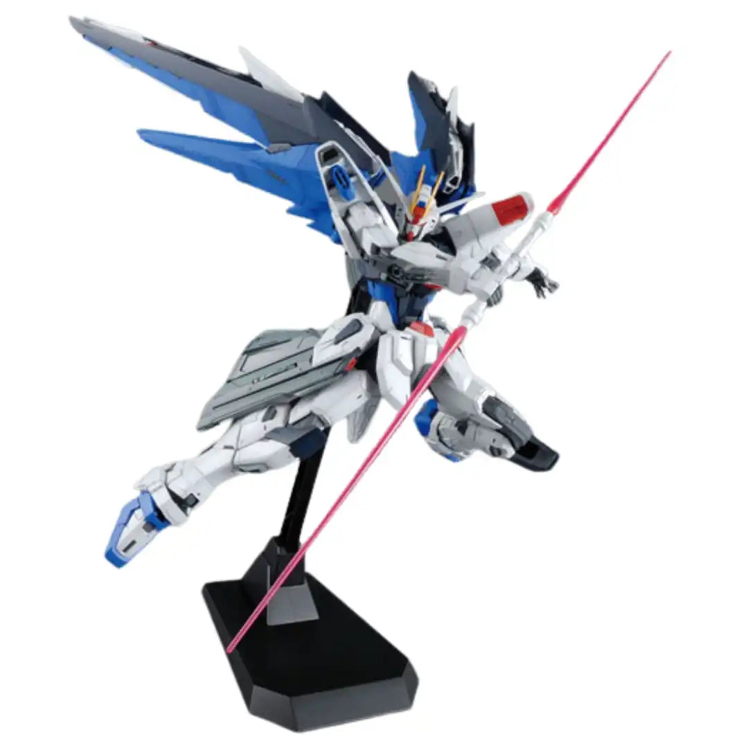 MG 1/100 Freedom Gundam Ver.2.0 | 4573102616111