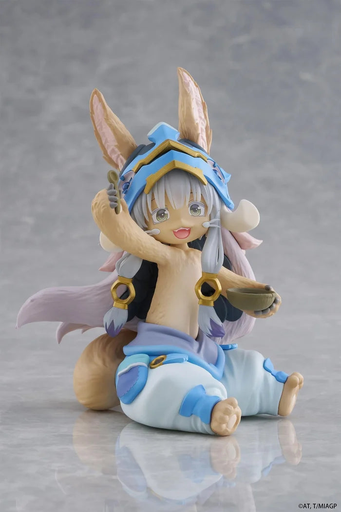 Made in Abyss: The Golden City of the Scorching Sun Desktop Cute Figure - Nanachi (Mealtime ver.)