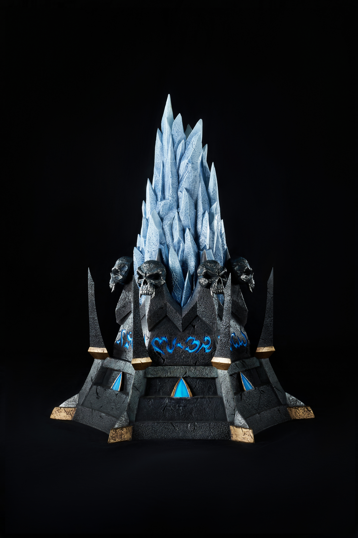HEX Collectibles World of Warcraft® Frostmourne Sword Ice Pedestal(BLZ001(TBC)) | BLZ001(TBC)