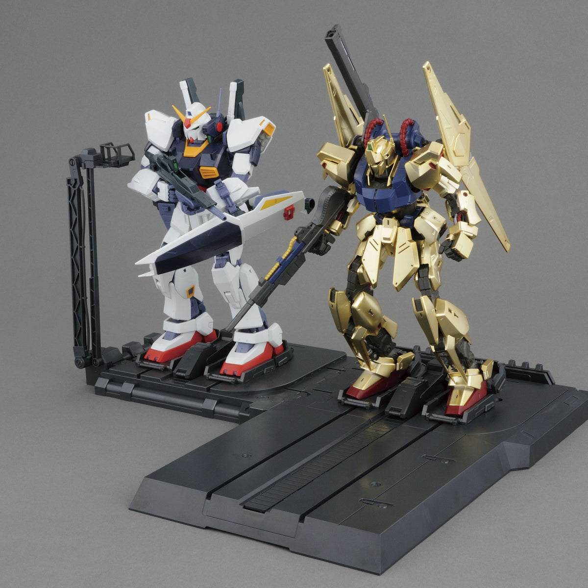 P-Bandai MG 1/100 The Gundam Base Limited Catapult Base