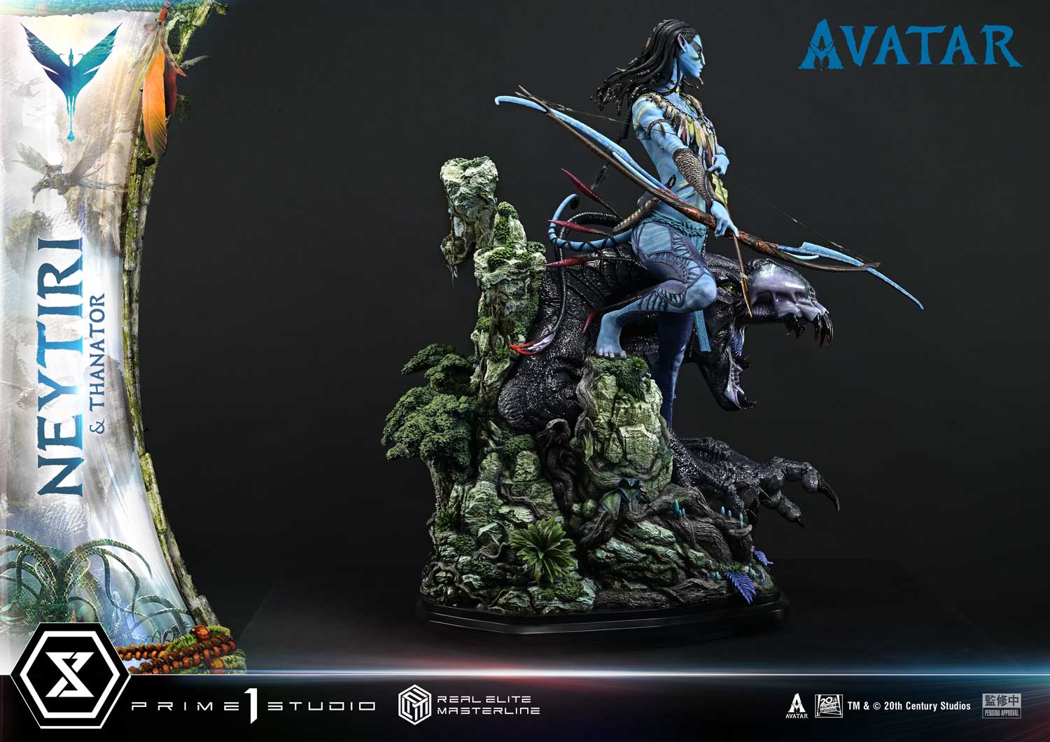Real Elite Masterline Avatar (Film) Neytiri & Thanator Avatar Legacy Collection