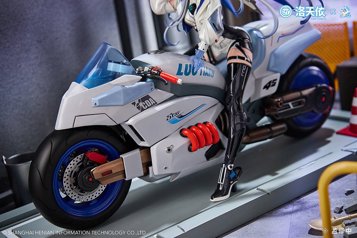 Vsinger Luo Tianyi Retro-Future Storm Driver Ver. 1/7 Complete Figure | 6977178990041