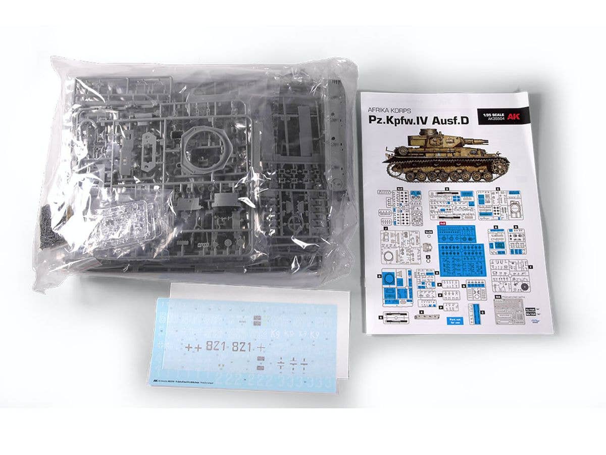 AK Interactive 1/35 PZ.KPFW.IV Ausf.D Deutsche Afrika Korps Plastic Model Kit | 8435568328907