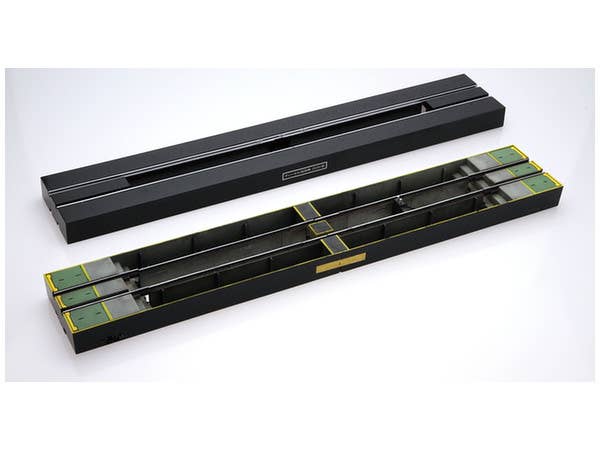 Aoshima 1/45 Diesel locomotive DD51 w/ Photo-etched Parts | 4905083009987
