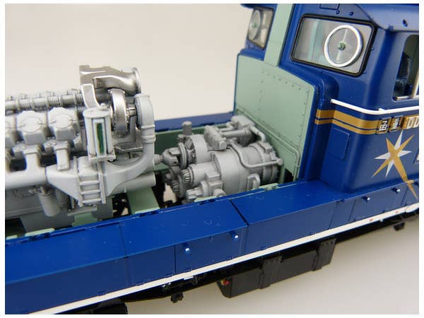 Aoshima 1/45 Diesel locomotive DD51 Limited Express Hokutosei | 4905083010006